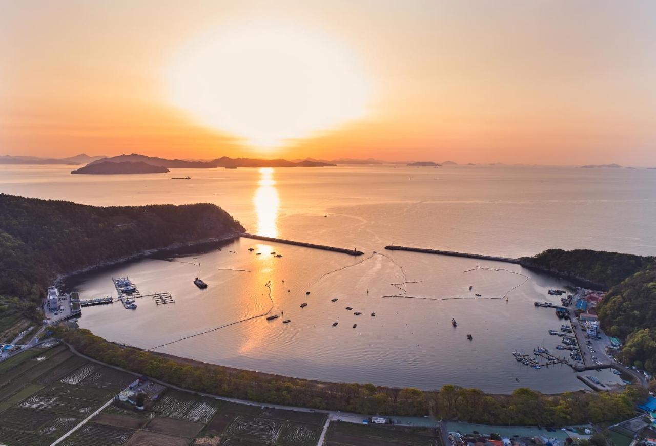 Herkules Namhae German Village Экстерьер фото